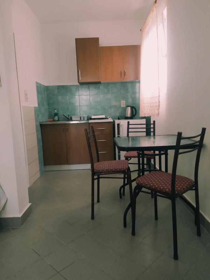 Djonovic Apartments Bar Bagian luar foto