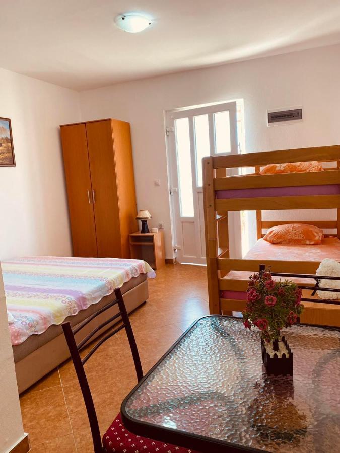 Djonovic Apartments Bar Bagian luar foto