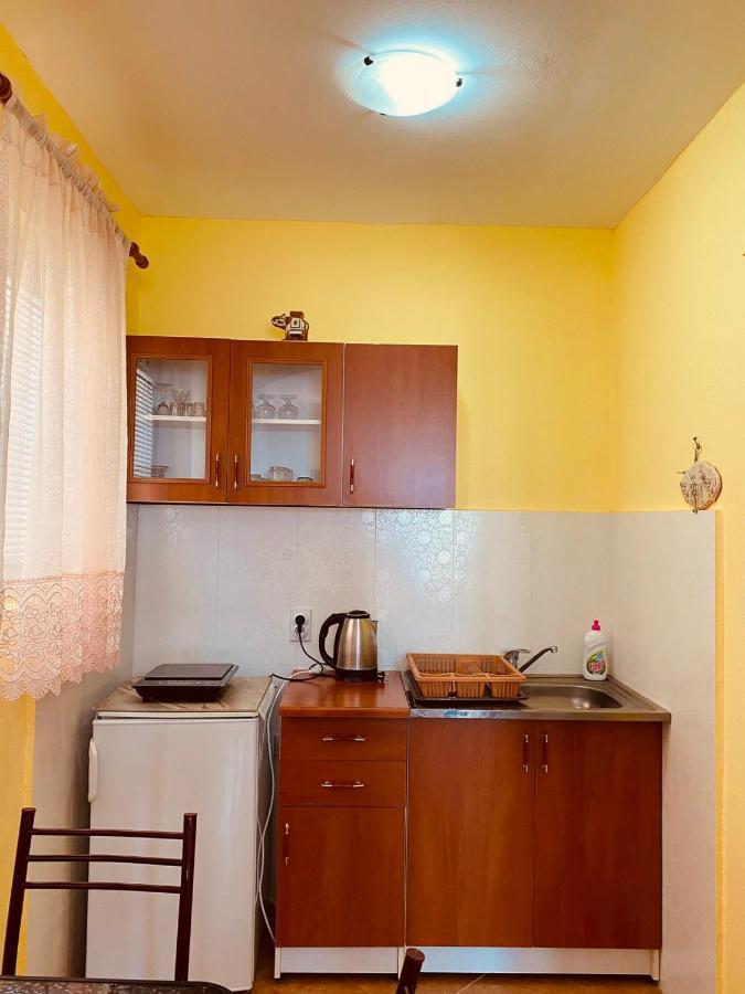 Djonovic Apartments Bar Bagian luar foto