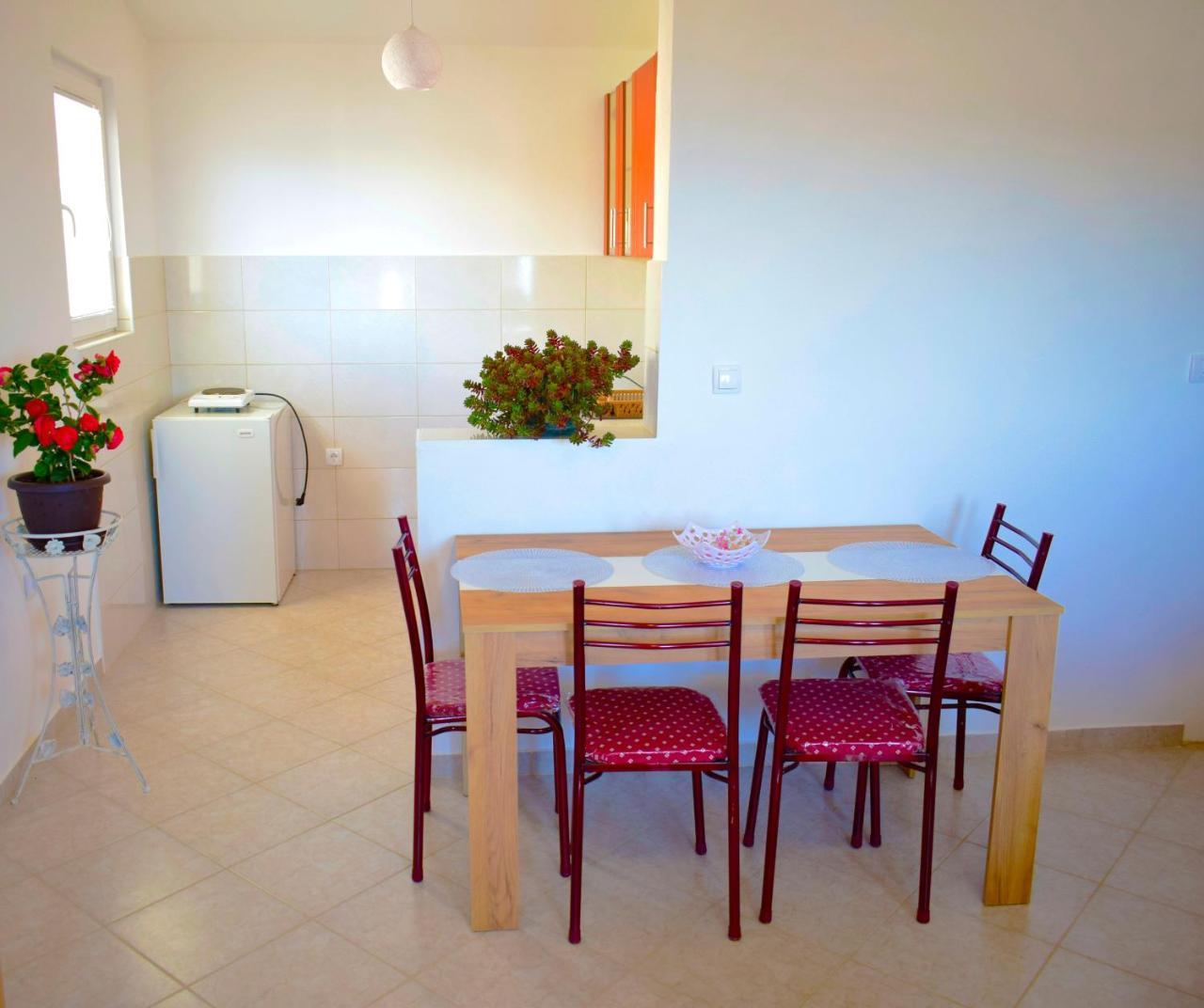Djonovic Apartments Bar Bagian luar foto