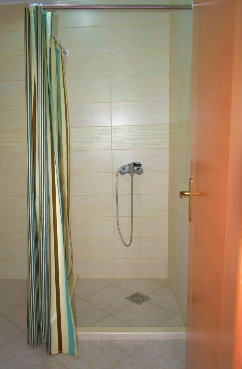 Djonovic Apartments Bar Bagian luar foto